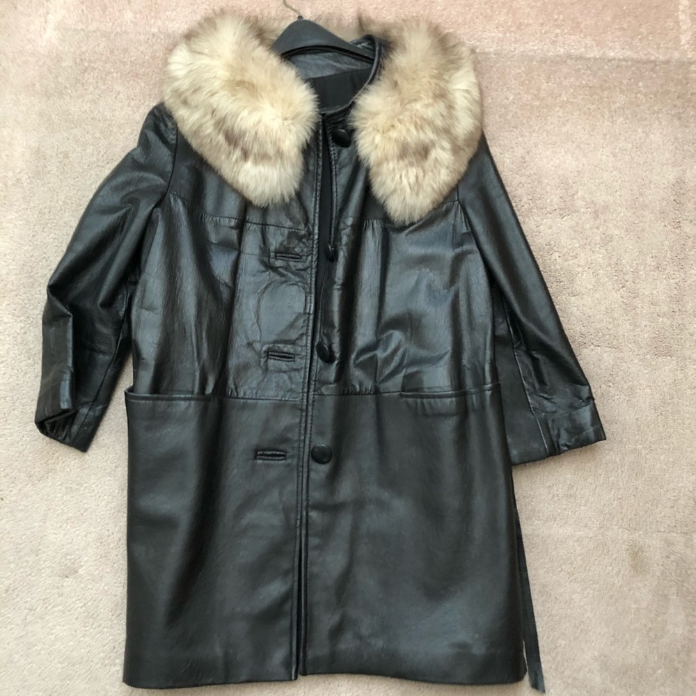 Authentic Vintage Leather TrenchCoat - Minx collar